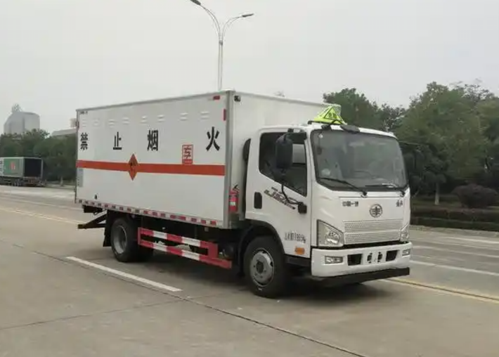 伊金霍洛爆破器材运输车可以上高速吗？
