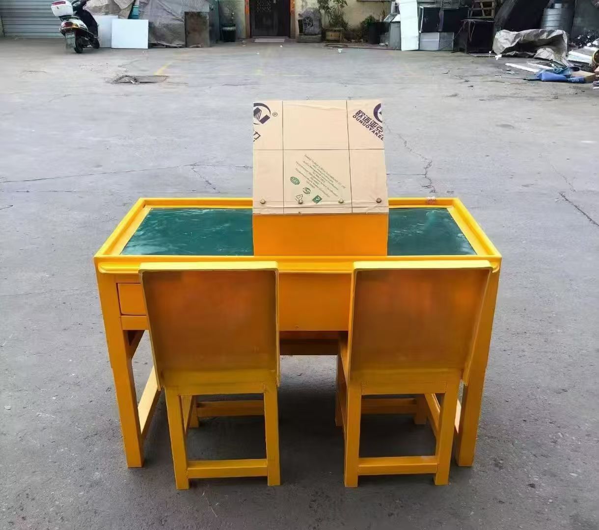 伊金霍洛防静电导通桌井下煤矿火工品发放桌:危险品流转的安全守护者